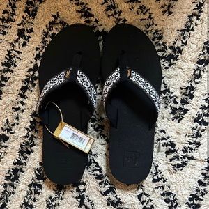 Teva mush flip flops